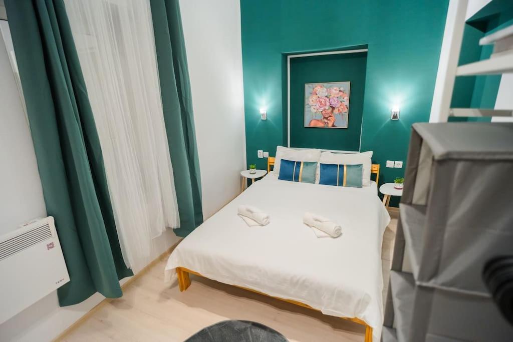Appartamento Hacienda Smardan - Old Town Studio Hideout Bucarest Esterno foto